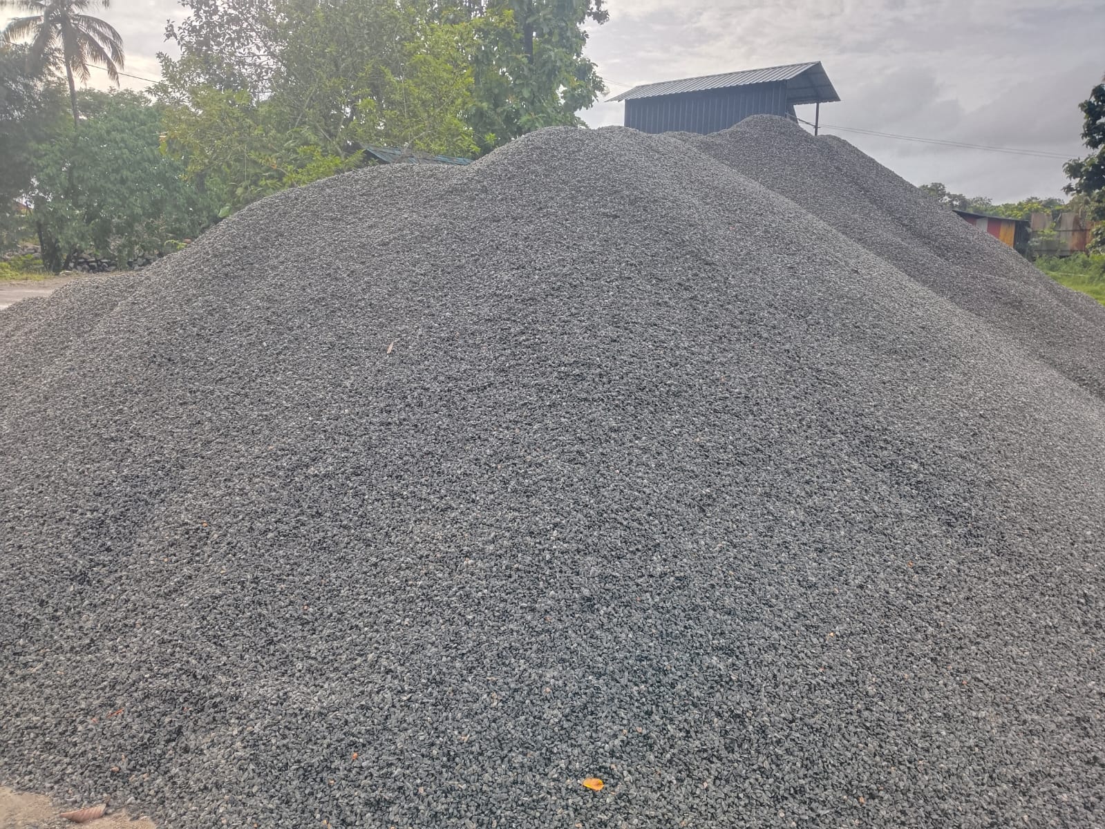 12 MM Metal - Rock Associates concrete aggregate